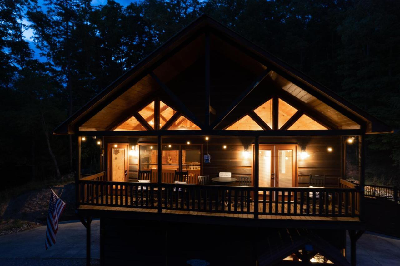Trout N' About Your Blue Ridge Mountains Retreat, Hot Tub + Game Room! Ellijay Exterior foto