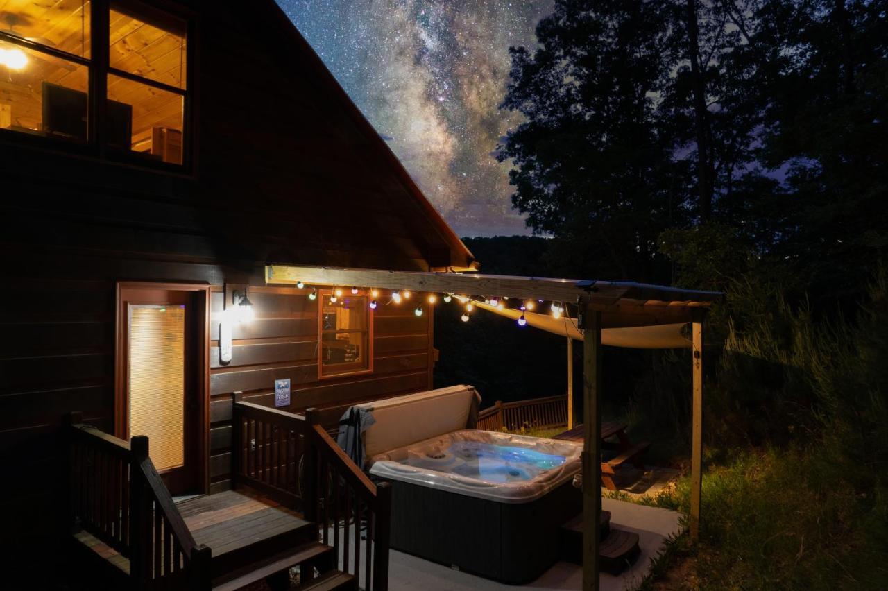 Trout N' About Your Blue Ridge Mountains Retreat, Hot Tub + Game Room! Ellijay Exterior foto