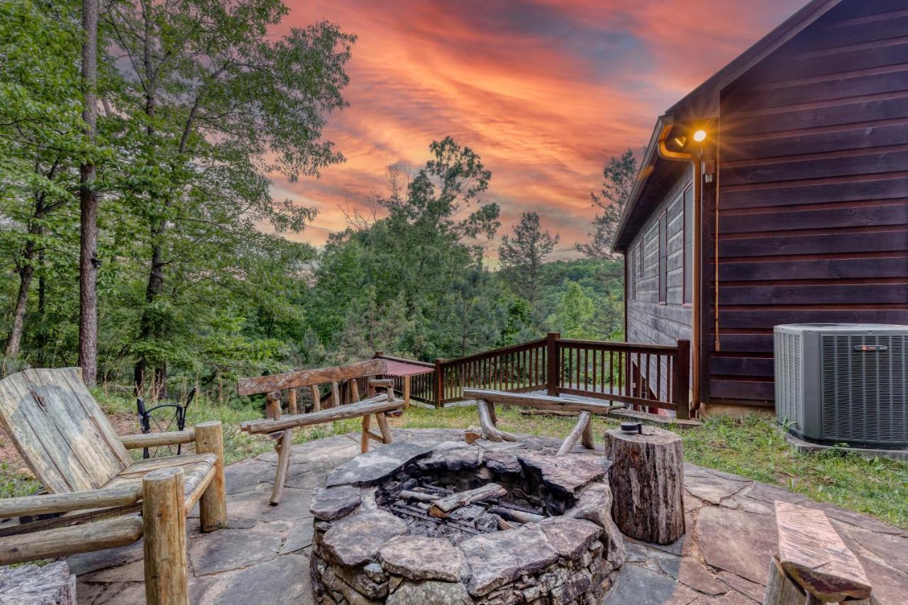 Trout N' About Your Blue Ridge Mountains Retreat, Hot Tub + Game Room! Ellijay Exterior foto