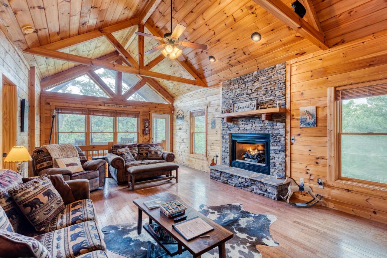 Trout N' About Your Blue Ridge Mountains Retreat, Hot Tub + Game Room! Ellijay Exterior foto