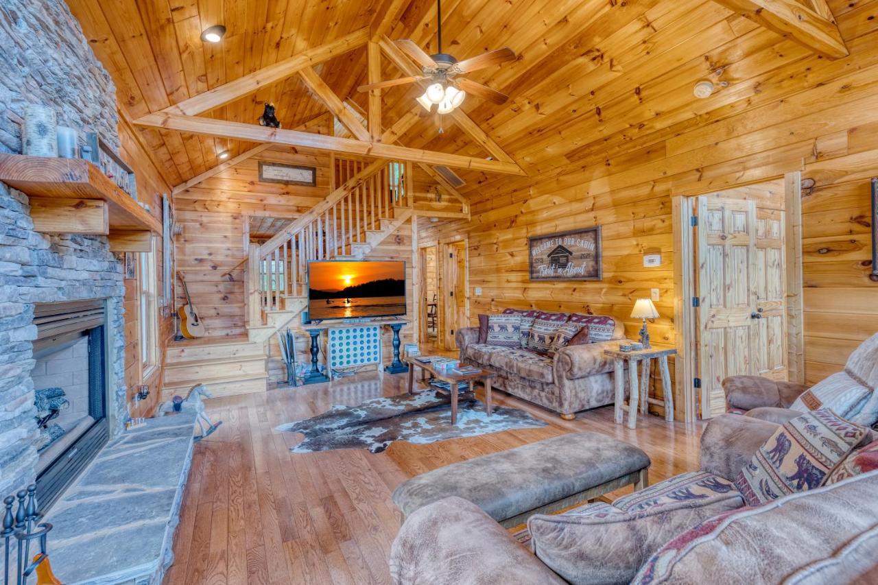 Trout N' About Your Blue Ridge Mountains Retreat, Hot Tub + Game Room! Ellijay Exterior foto
