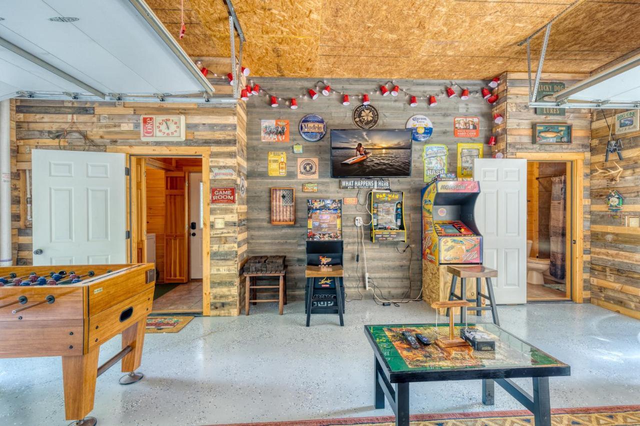 Trout N' About Your Blue Ridge Mountains Retreat, Hot Tub + Game Room! Ellijay Exterior foto