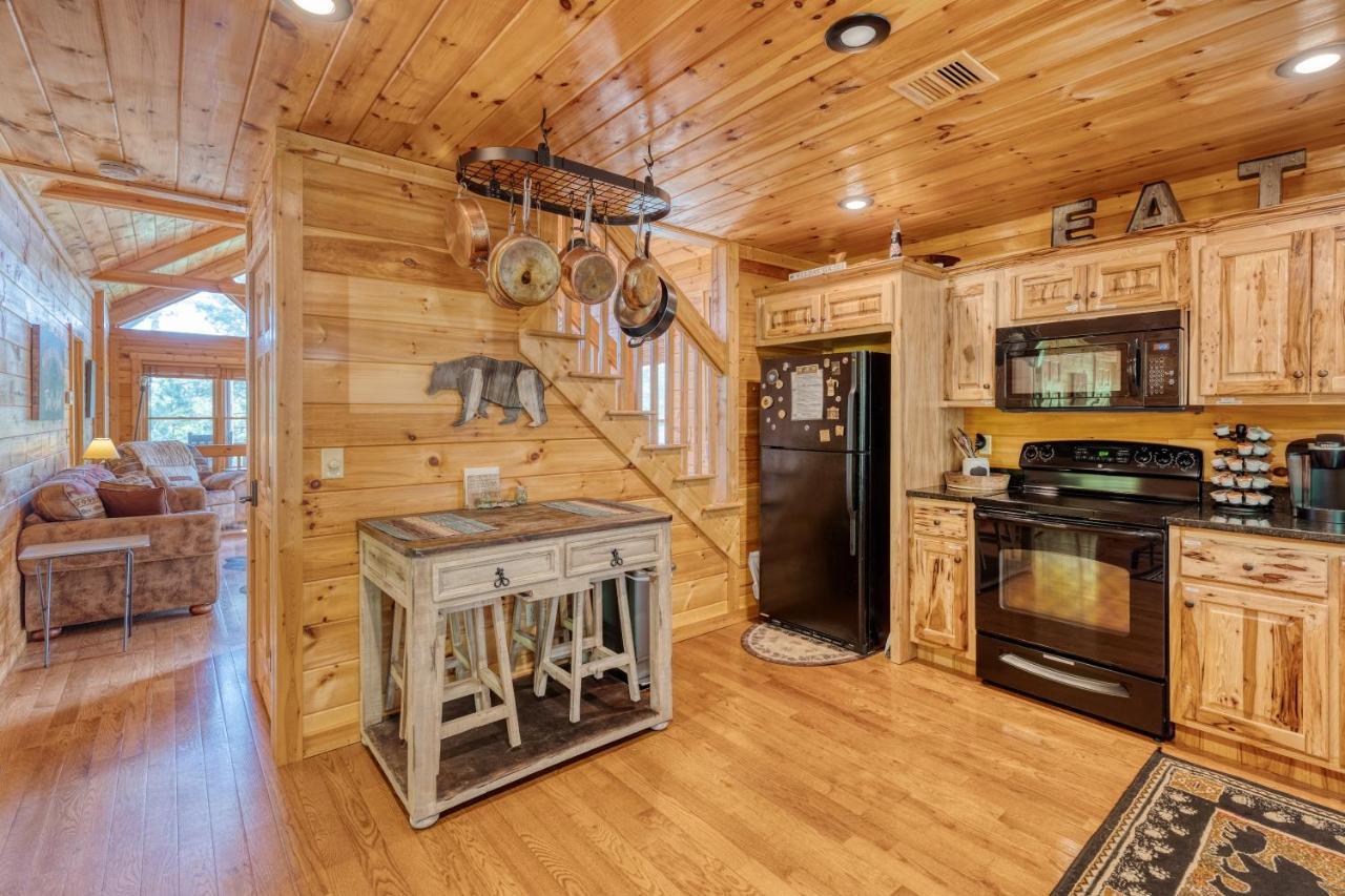 Trout N' About Your Blue Ridge Mountains Retreat, Hot Tub + Game Room! Ellijay Exterior foto
